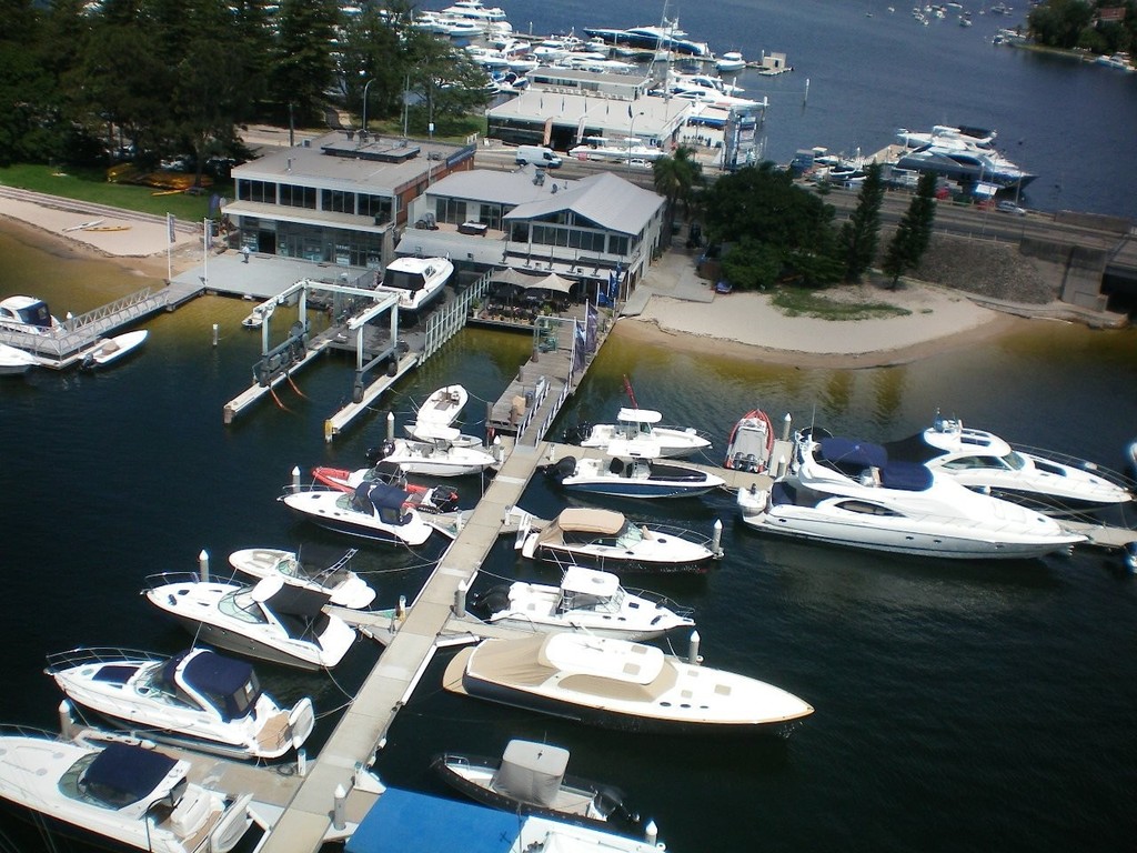 Fergusons Boatshed Marina at The Spit(foreground) Opposite is d’Albora Marina  © SW